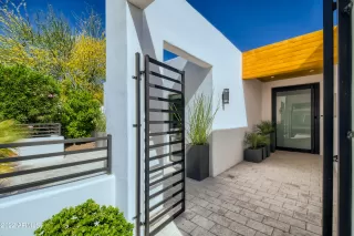 Photo #3: 6382703 Listing