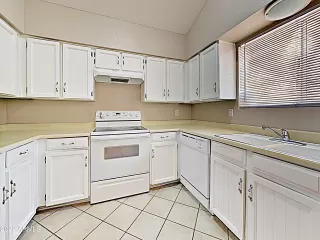 Photo #5: 6382761 Listing 