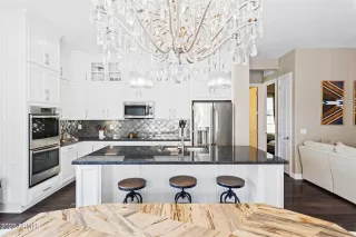 Photo #3: 6382804 Listing 