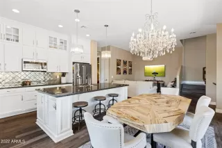 Photo #6: 6382804 Listing 