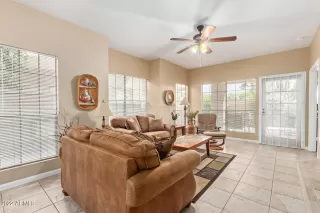 Photo #6: 6382824 Listing