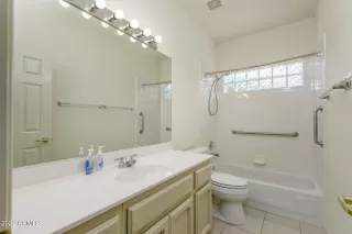 Photo #2: 6382836 Listing