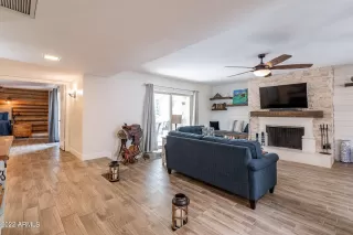 Photo #6: 6382852 Listing