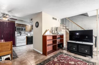 Photo #6: 6382952 Listing 