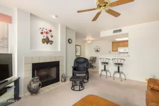 Photo #5: 6383443 Listing