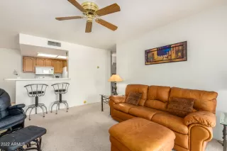 Photo #6: 6383443 Listing