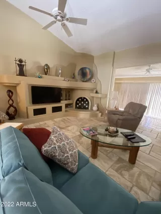 Photo #4: 6383445 Listing