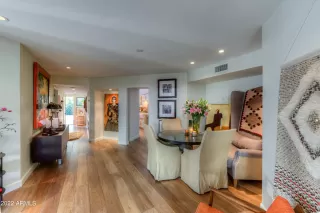 Photo #6: 6383507 Listing