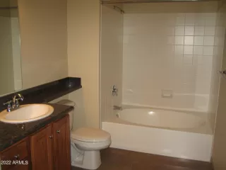 Photo #5: 6383607 Listing