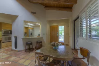 Photo #5: 6383816 Listing