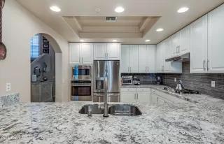 Photo #6: 6383895 Listing