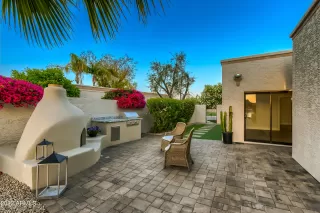 Photo #3: 6383925 Listing 