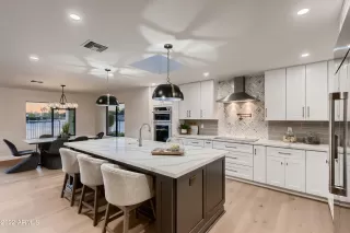 Photo #6: 6383925 Listing 