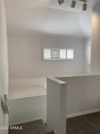 Photo #6: 6384072 Listing