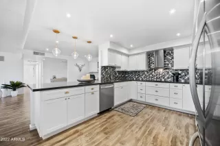 Photo #1: 6384093 Listing