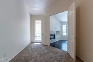 Photo #6: 6384219 Listing