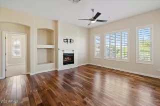 Photo #5: 6384311 Listing 