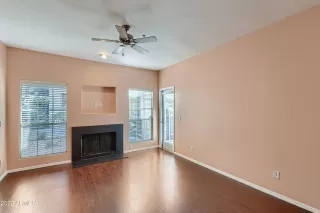Photo #3: 6384356 Listing