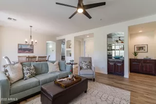 Photo #5: 6384449 Listing