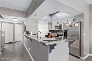 Photo #6: 6384477 Listing 