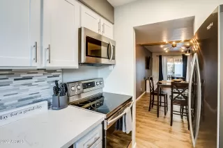 Photo #6: 6384767 Listing 