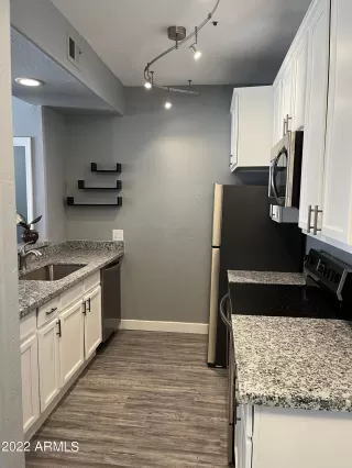 Photo #2: 6384910 Listing