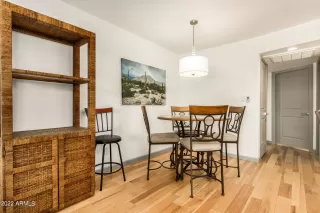 Photo #3: 6384946 Listing