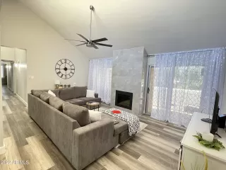 Photo #4: 6384989 Listing