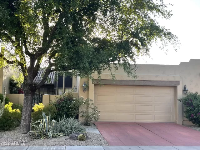 MLS: 6385128 Condo For Sale