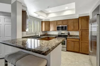 Photo #6: 6385167 Listing 