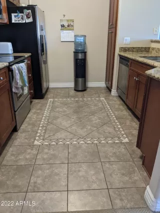 Photo #2: 6385240 Listing