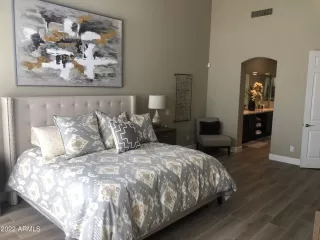 Photo #4: 6385260 Listing