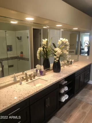 Photo #5: 6385260 Listing