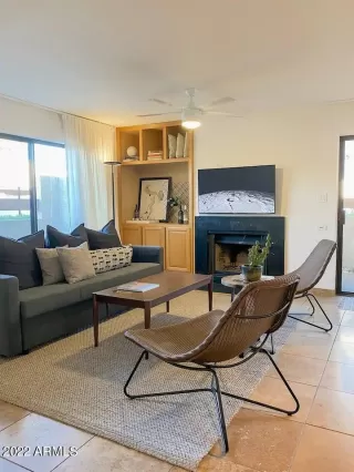 Photo #5: 6385592 Listing