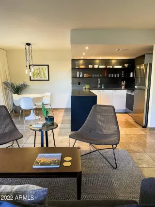 Photo #6: 6385592 Listing