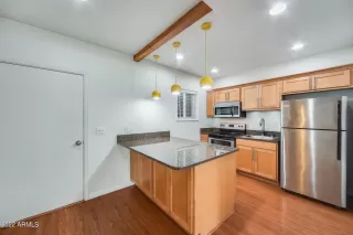 Photo #2: 6385885 Listing