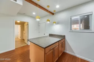 Photo #4: 6385885 Listing