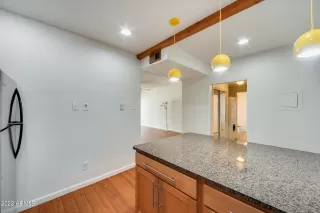 Photo #5: 6385885 Listing