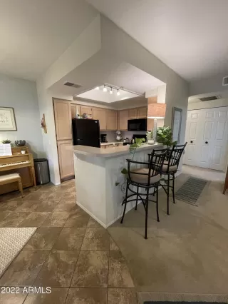 Photo #2: 6385968 Listing