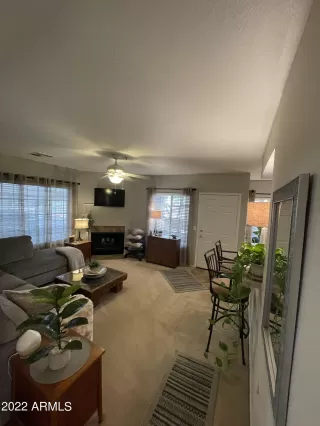 Photo #6: 6385968 Listing