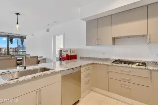 Photo #2: 6386156 Listing