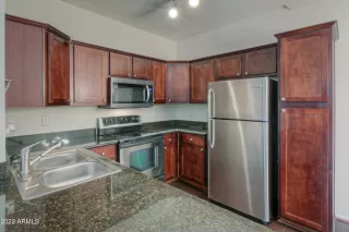 Photo #5: 6386196 Listing