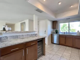 Photo #4: 6386438 Listing 