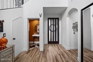 Photo #2: 6386676 Listing