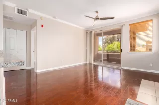 Photo #5: 6386775 Listing