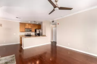 Photo #6: 6386775 Listing