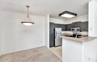 Photo #3: 6386822 Listing