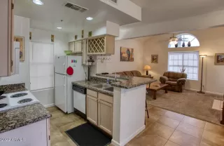 Photo #6: 6386910 Listing 