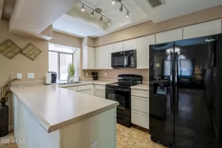 Photo #4: 6386948 Listing 