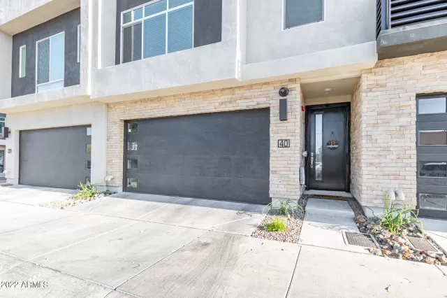 MLS: 6387025 Condo For Sale